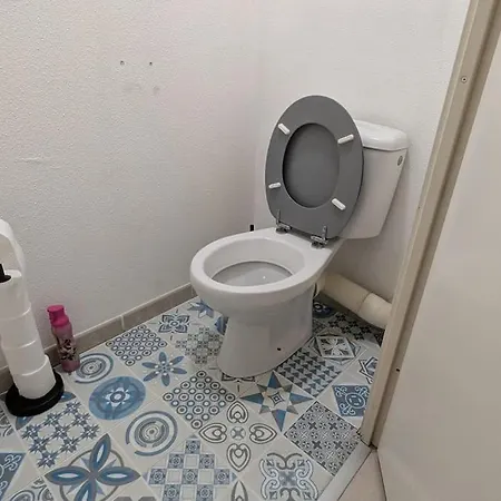 T2 Confort - Parking Gratuit アパート *